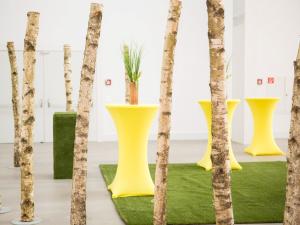 Eco Stehtisch mit Stoff-Husse 4